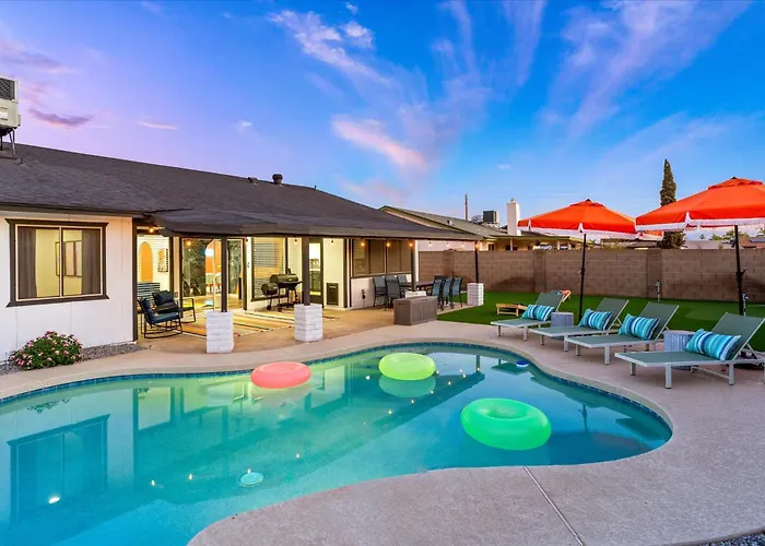 Heated Pool~basketball Court~putt Putt~bocce Ball Holiday home Phoenix