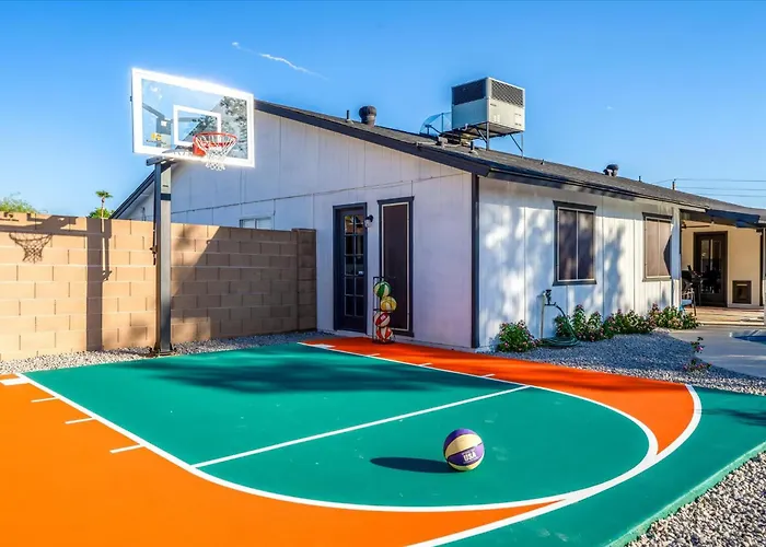Heated Pool~basketball Court~putt Putt~bocce Ball Holiday home Phoenix