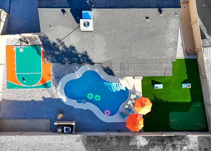 Heated Pool~basketball Court~putt Putt~bocce Ball Phoenix