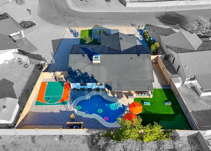 Heated Pool~basketball Court~putt Putt~bocce Ball * Phoenix