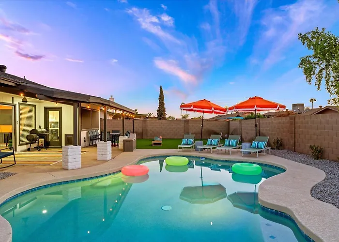 Holiday home Heated Pool~basketball Court~putt Putt~bocce Ball Phoenix